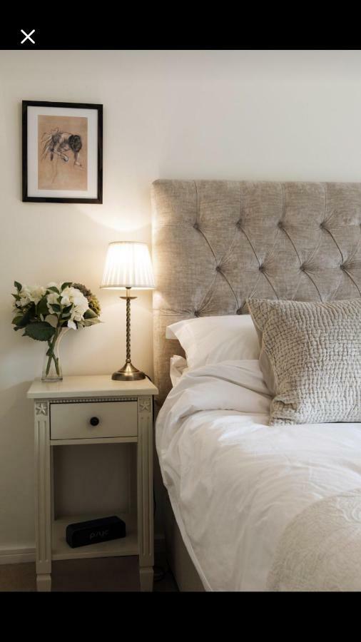 Wyatt Court Apartment Londra Exterior foto